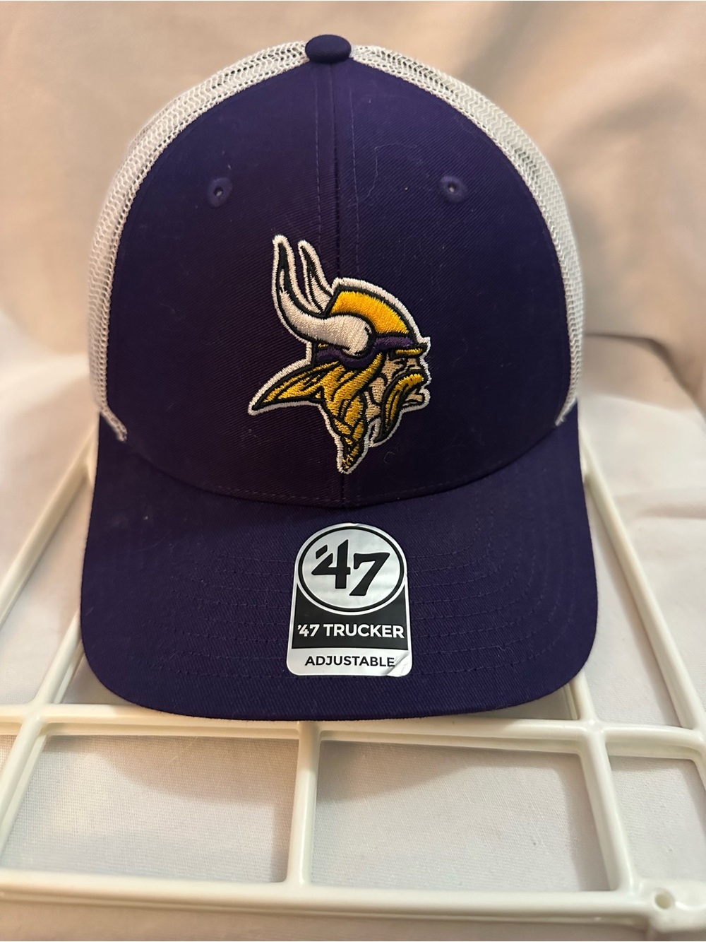 47 Brand Minnesota Vikings Trucker Hat NFL Purple White Mesh Adjustable OSFA NWT